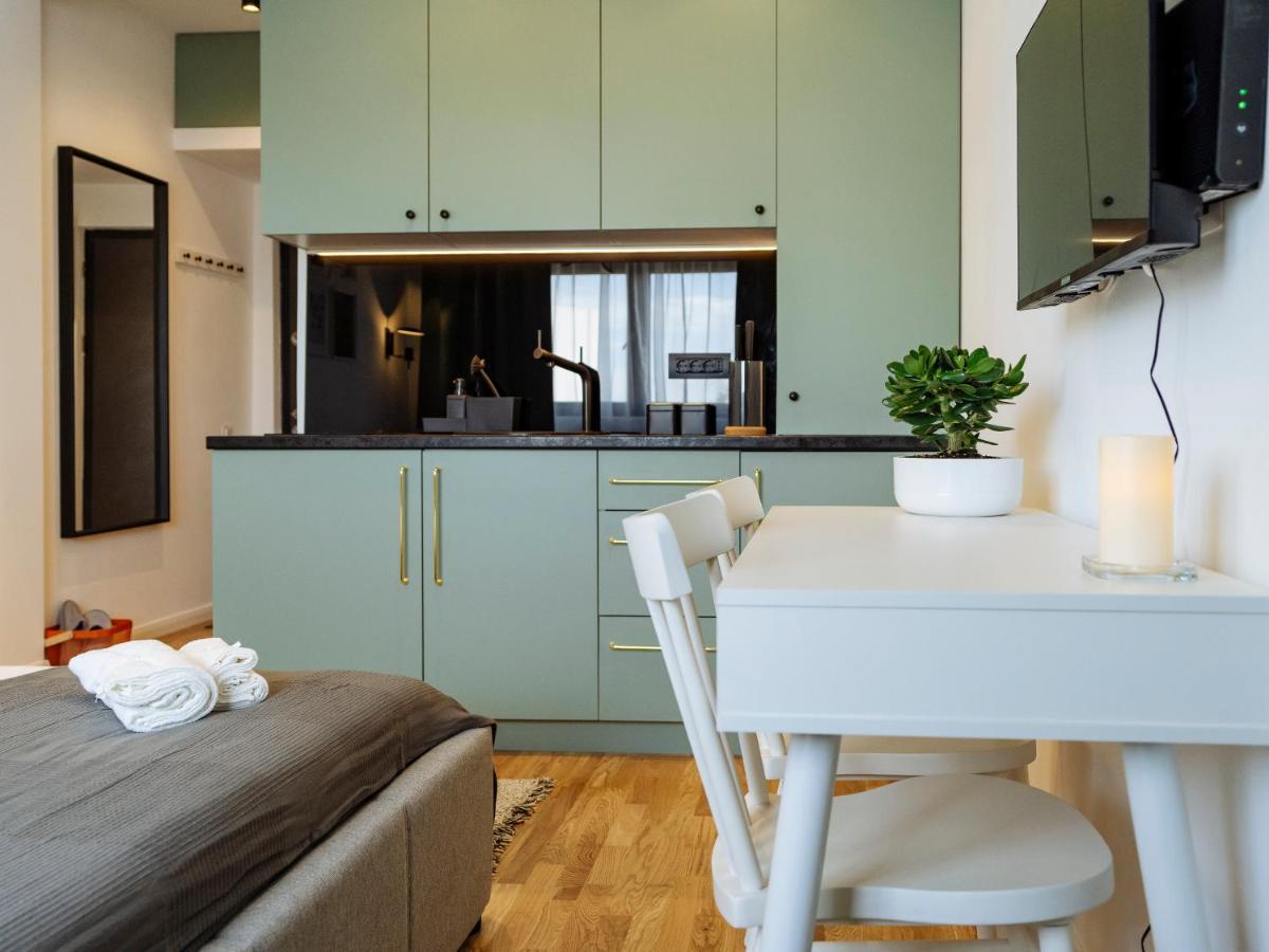 Beautiful Modern Studio - Cismigiu Park - Netflix Bukares Bagian luar foto