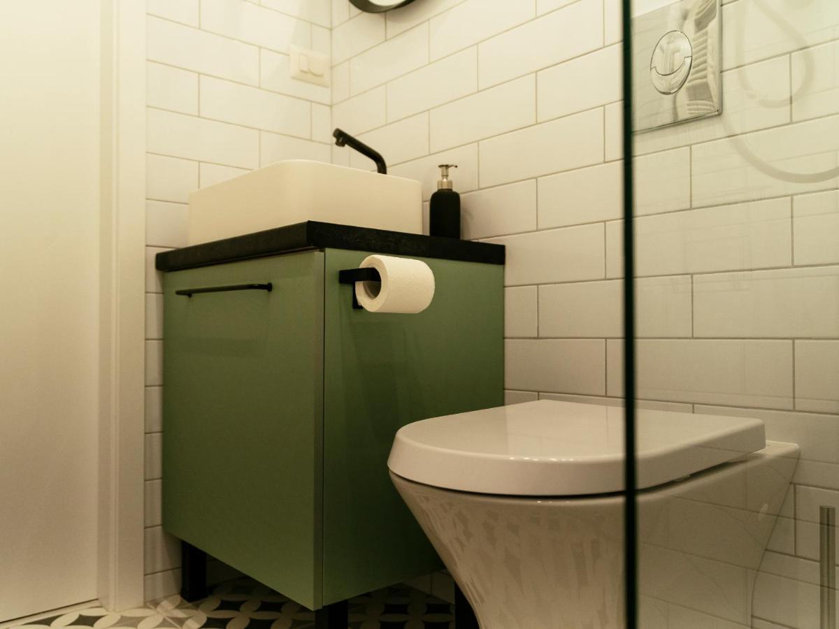 Beautiful Modern Studio - Cismigiu Park - Netflix Bukares Bagian luar foto