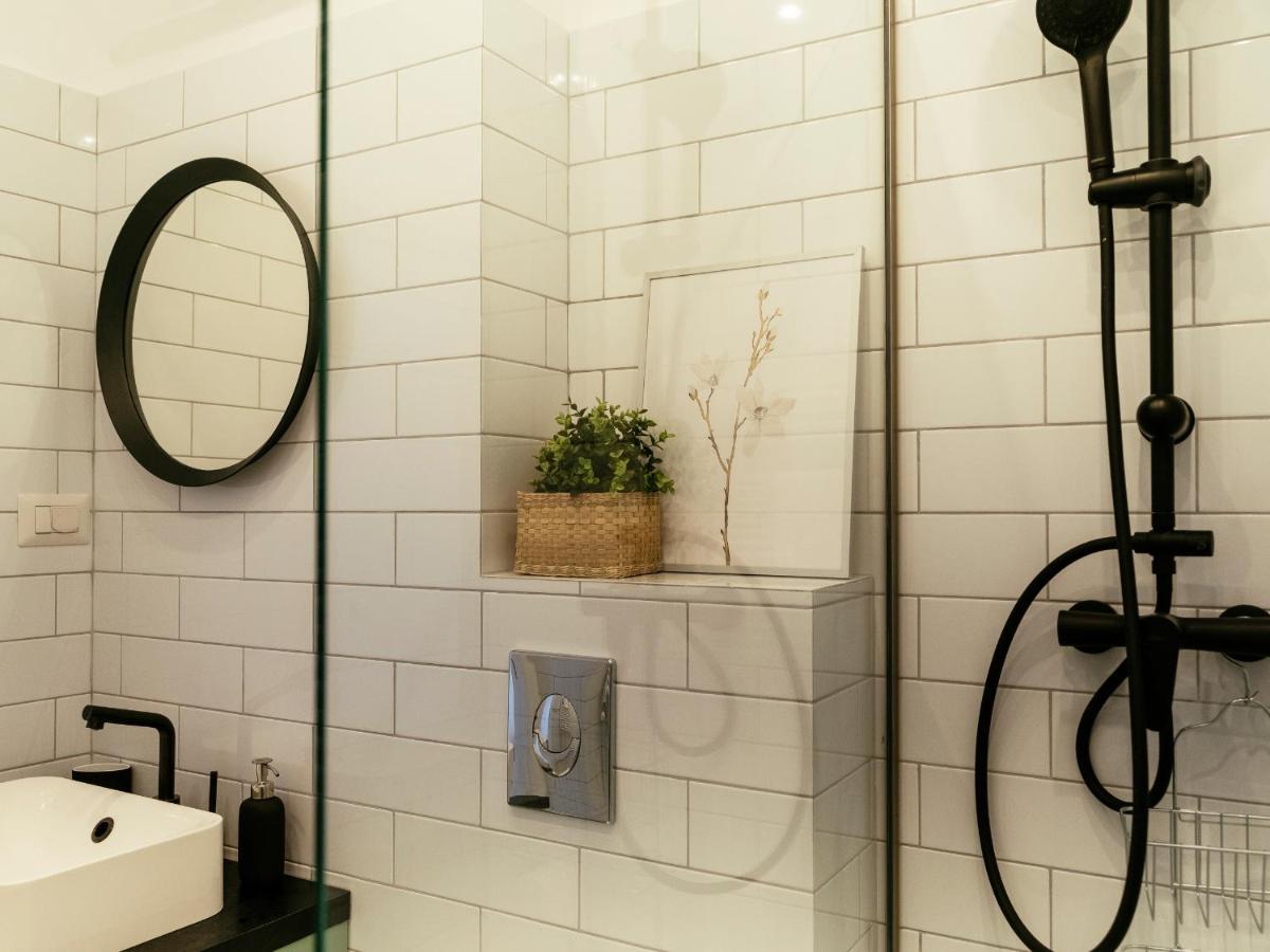 Beautiful Modern Studio - Cismigiu Park - Netflix Bukares Bagian luar foto